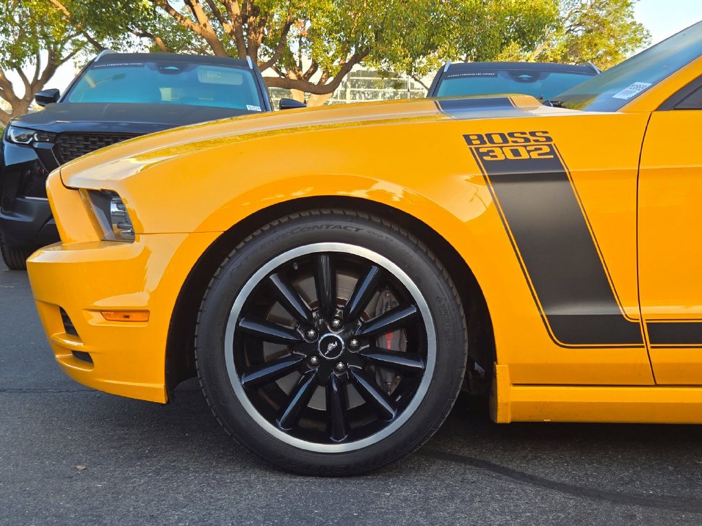 Used 2013 Ford Mustang Boss 302 w/ Boss 302 Accessory Pkg RWD image 11