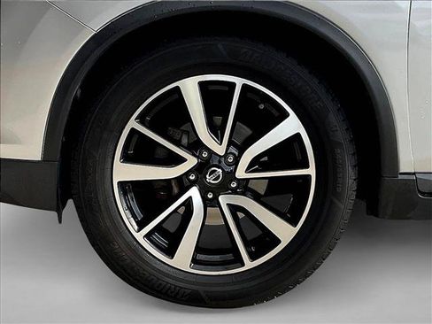 Used 2020 Nissan Rogue SL FWD image 10