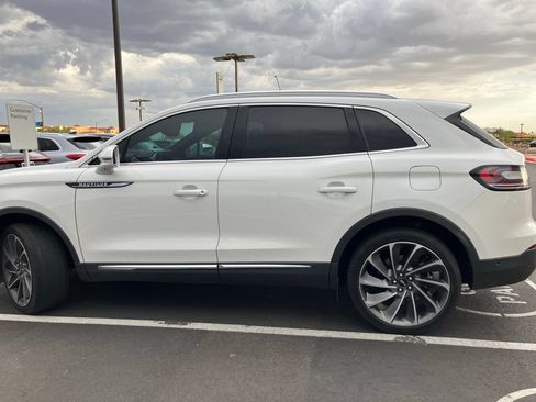 Used 2023 Lincoln Nautilus Reserve w/ Equipment Group 202A AWD/4WD image 6