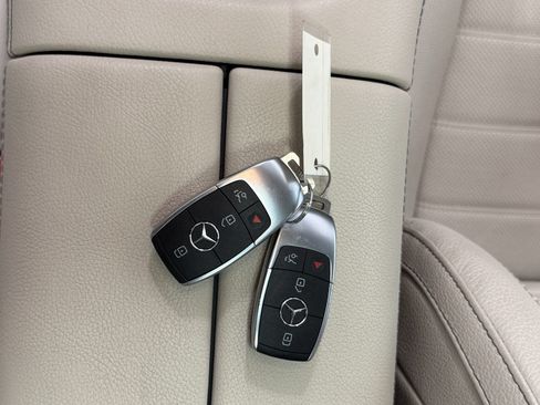 Used 2023 Mercedes-Benz GLE 450 4MATIC image 48