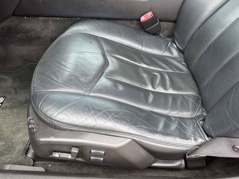 Used 2007 Cadillac XLR RWD image 16