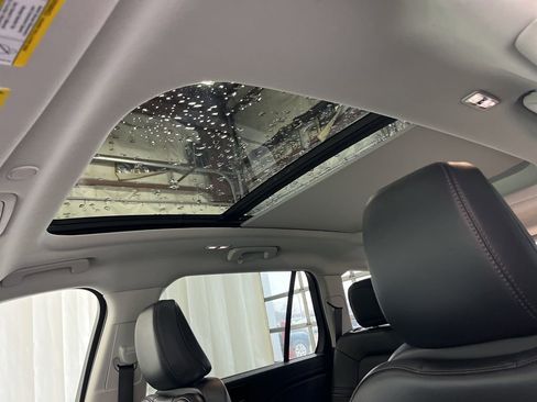 Used 2025 Lincoln Aviator AWD w/ Jet Appearance Package image 3