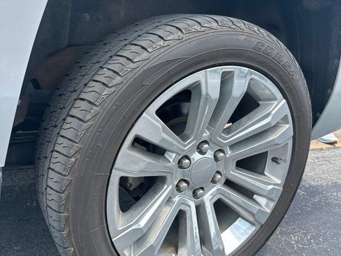 Used 2018 Chevrolet Tahoe LT AWD/4WD image 5