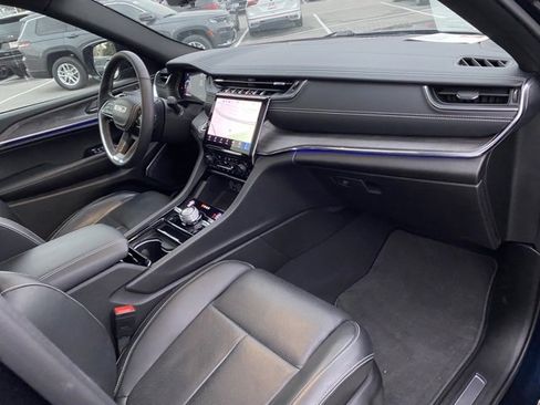 Used 2024 Jeep Grand Cherokee L Overland w/ Luxury Tech Group IV image 21