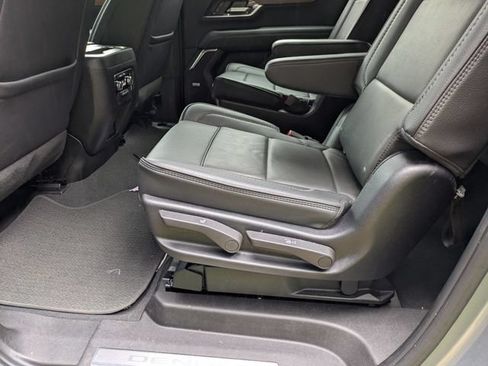 Certified 2025 GMC Yukon XL Denali AWD/4WD image 28