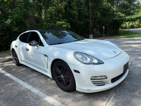 Used 2013 Porsche Panamera 4 AWD/4WD image 3