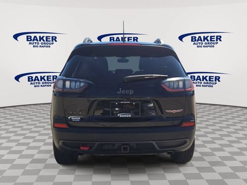 Used 2019 Jeep Cherokee Trailhawk w/ Cold Weather Group AWD/4WD image 4