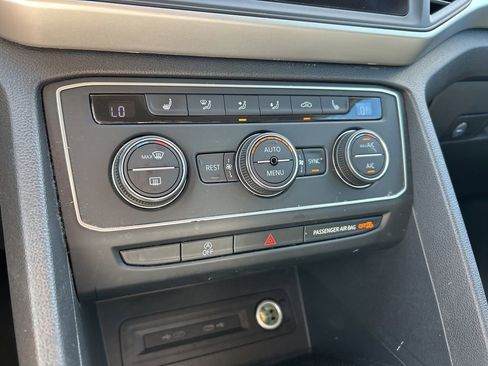 Used 2021 Volkswagen Atlas SE image 30