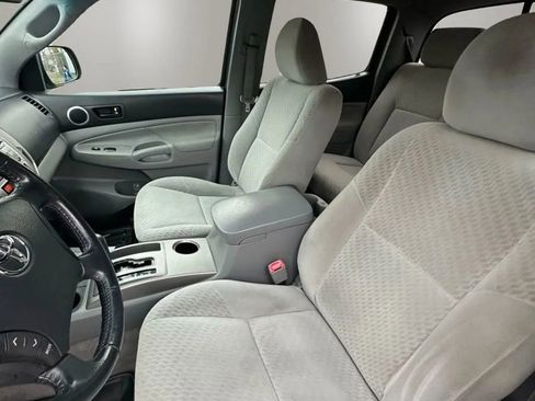 Used 2011 Toyota Tacoma 4x4 Double Cab w/ SR5 Pkg #2 image 10