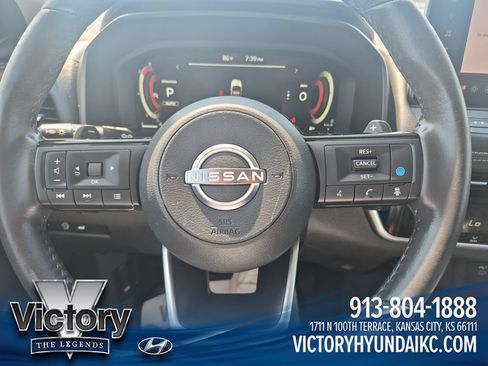 Used 2024 Nissan Rogue Platinum w/ Platinum Premium Package AWD/4WD image 14