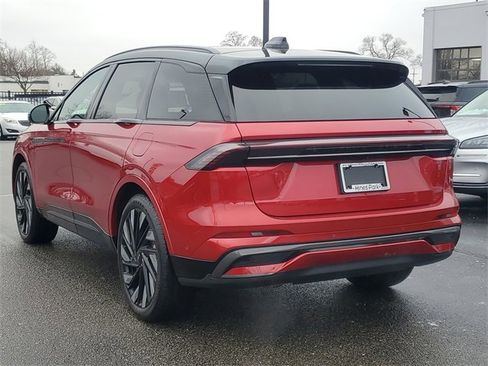 Certified 2024 Lincoln Nautilus Reserve w/ Equipment Group 202A image 5