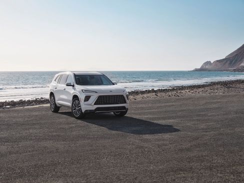 New 2026 Buick Enclave Avenir image 2