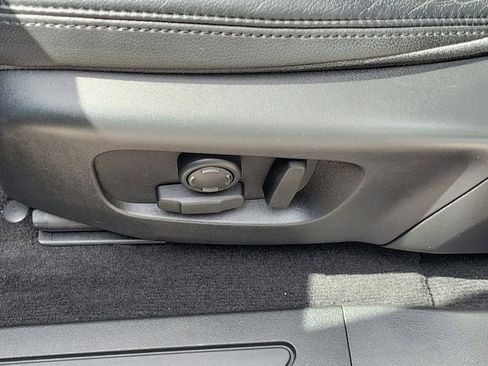 Used 2020 Land Rover Range Rover Evoque SE image 27