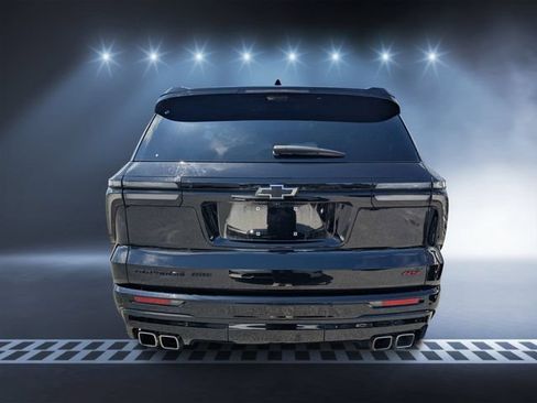Used 2024 Chevrolet Traverse RS w/ LPO, Floor Liner Package AWD/4WD image 3