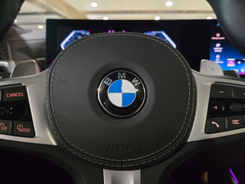 Used 2026 BMW X7 xDrive40i w/ M Sport Package AWD/4WD image 26