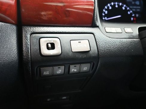 Used 2011 Lexus LS 460 L w/ Luxury Pkg image 23