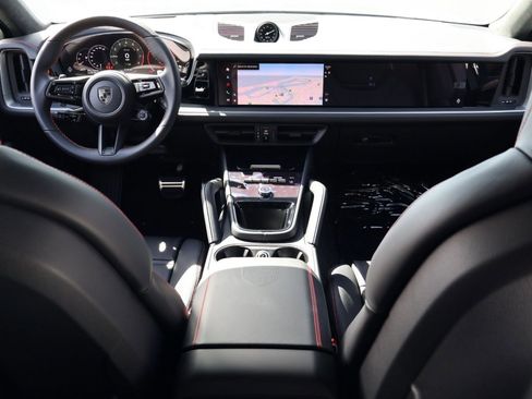 New 2026 Porsche Cayenne Turbo image 21