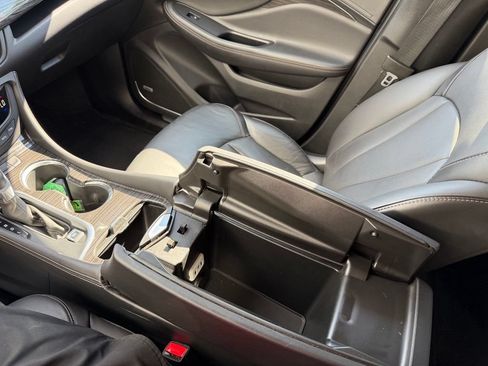 Used 2018 Buick Envision Premium AWD/4WD image 37