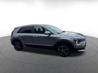 Used 2026 Kia Niro LX FWD video 2