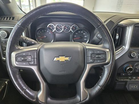 Used 2021 Chevrolet Silverado 1500 LT AWD/4WD image 17