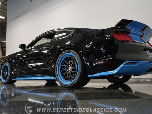 Used 2016 Ford Mustang GT Premium w/ GT Performance Package image 10