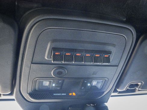 Used 2021 Ford Bronco Badlands image 27