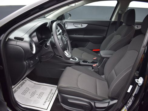 Used 2024 Kia Forte LX FWD image 13