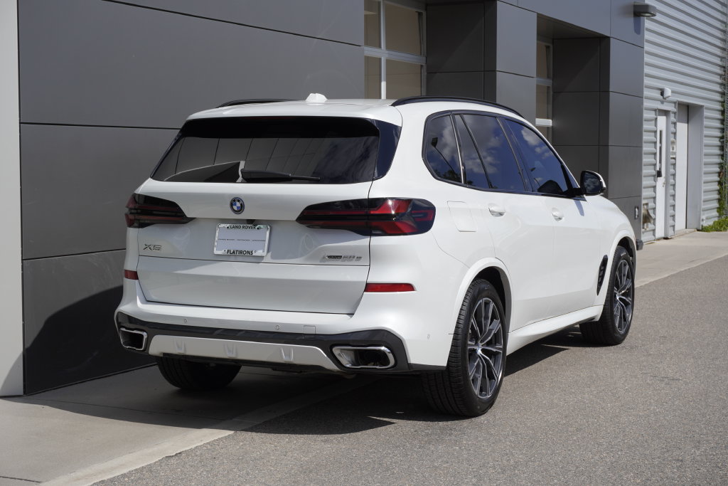 Used 2024 BMW X5 xDrive50e w/ M Sport Package AWD/4WD image 2