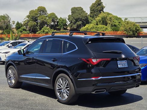 Used 2023 Acura MDX SH-AWD w/ Advance Package image 6