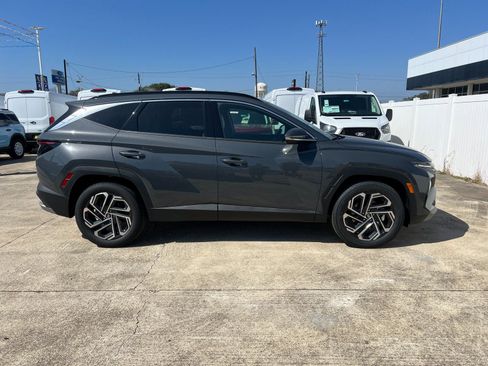 New 2026 Hyundai Tucson Limited FWD image 2