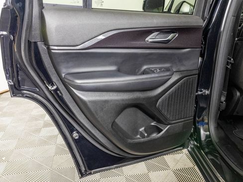 Used 2023 Jeep Grand Cherokee Altitude AWD/4WD image 40