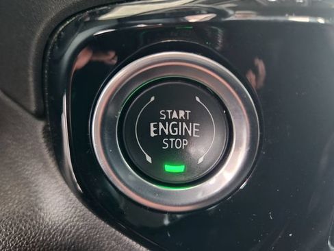 Used 2025 GMC Sierra 1500 SLT RWD image 19