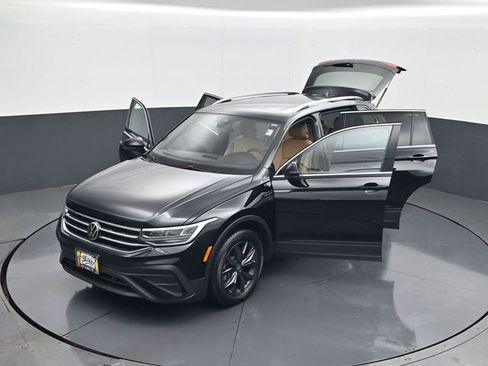 Used 2022 Volkswagen Tiguan SE image 30
