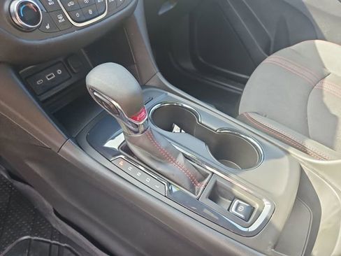 Used 2022 Chevrolet Equinox RS w/ LPO, Floor Liner Package image 23