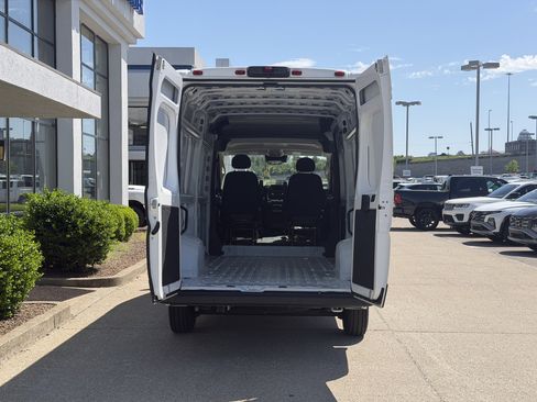 New 2025 RAM ProMaster 3500 w/ Cold Weather Group FWD image 10