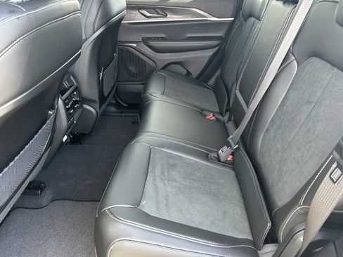 New 2026 Jeep Grand Cherokee Laredo image 21