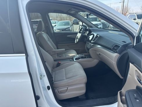 Used 2021 Honda Pilot EX image 30