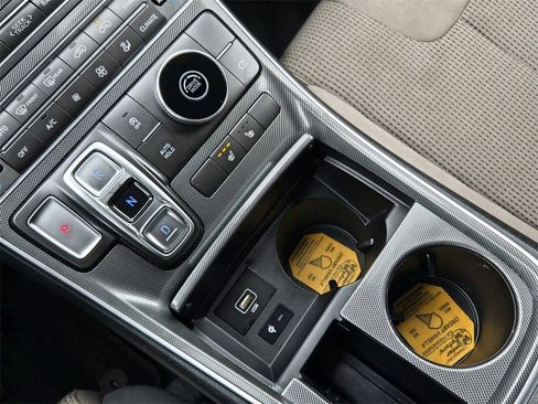 Used 2023 Hyundai Santa Fe SEL image 18