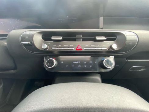 Used 2026 Hyundai Palisade SEL FWD image 28