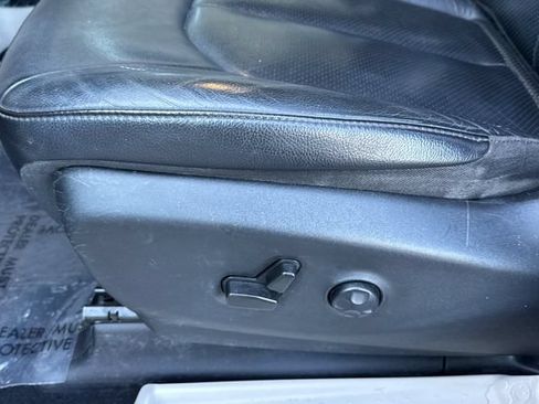 Used 2022 Chrysler Pacifica Touring-L FWD image 13