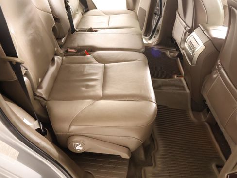 Used 2018 Lexus GX 460 Premium w/ Premium Package image 15