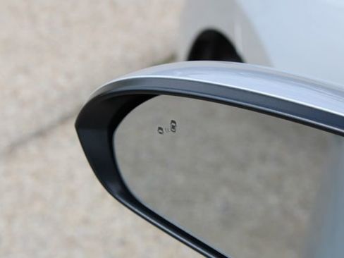 Used 2018 Hyundai Elantra SEL FWD image 12