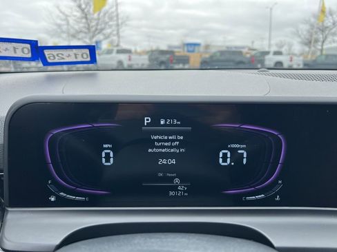 Used 2025 Kia Seltos S image 12