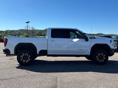 Certified 2025 GMC Sierra 2500 AT4X AWD/4WD image 6