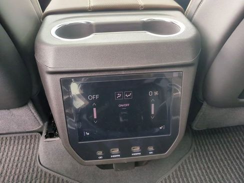 New 2026 GMC Yukon XL Denali Ultimate AWD/4WD image 22