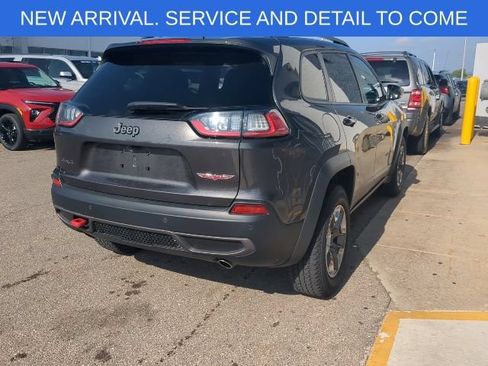 Used 2019 Jeep Cherokee Trailhawk w/ Cold Weather Group AWD/4WD image 8