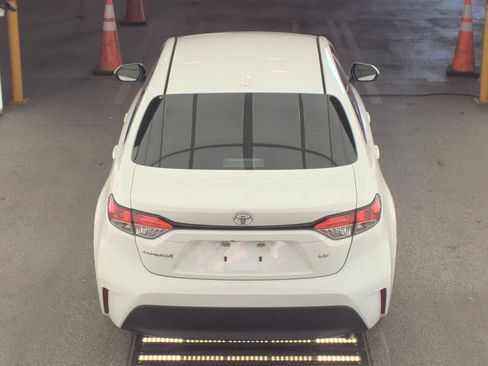 Used 2023 Toyota Corolla LE image 7