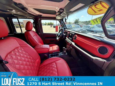 Used 2021 Jeep Wrangler Unlimited Sahara w/ Dual Top Group AWD/4WD image 20