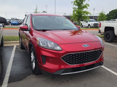 Used 2020 Ford Escape SE FWD image 4
