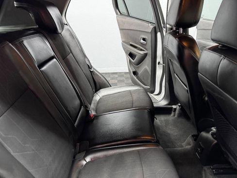 Used 2019 Chevrolet Trax LT w/ LT Convenience Package image 47